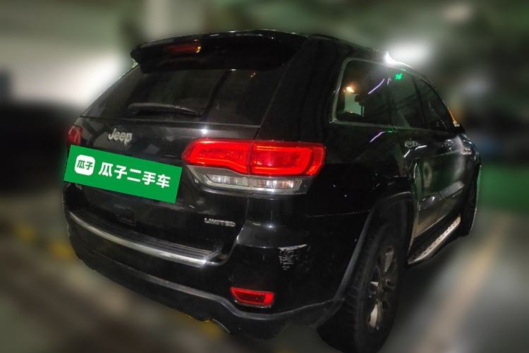 Used Jeep Grand Cherokee 2014 3.0L Comfort Navigation Edition Rear Right 45 Deg