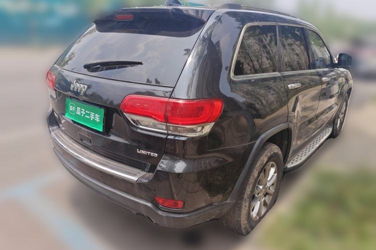 Used Jeep Grand Cherokee 2014 3.0L Comfort Navigation Edition Rear Right 45 Deg