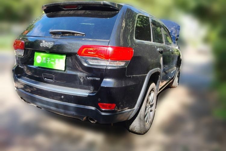 Used Jeep Grand Cherokee 2014 3.0L Comfort Navigation Edition Rear Right 45 Deg