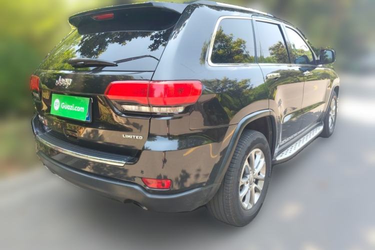 Used Jeep Grand Cherokee 2014 3.0TD Diesel Comfort Navigation Version Rear Right 45 Deg