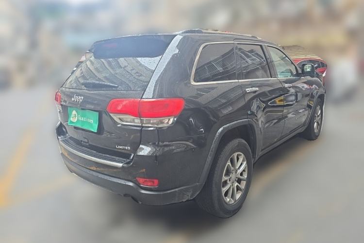 Used Jeep Grand Cherokee 2014 3.0TD Diesel Comfort Navigation Version Rear Right 45 Deg