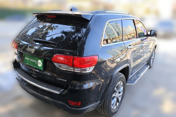 Used Jeep Grand Cherokee 2014 3.0L Comfort Navigation Edition Rear Right 45 Deg