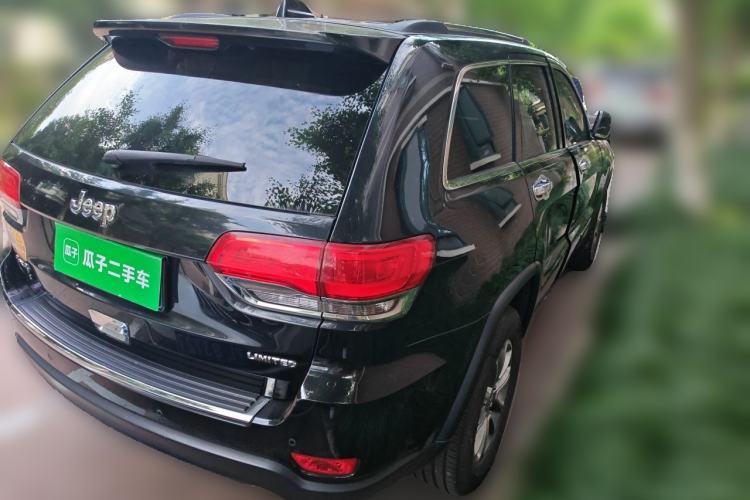 Used Jeep Grand Cherokee 2014 3.0L Comfort Navigation Edition Rear Right 45 Deg