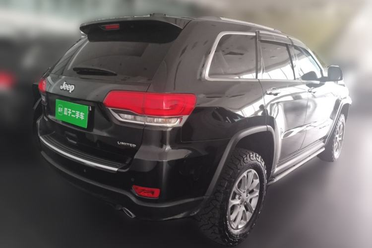 Used Jeep Grand Cherokee 2014 3.6L Elite Navigation Edition Rear Right 45 Deg