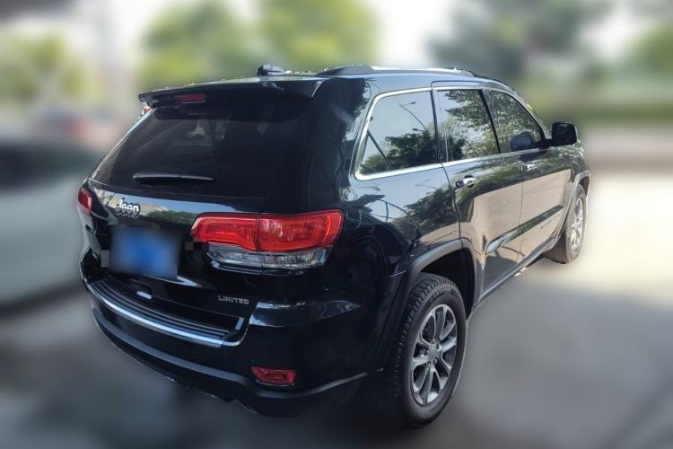 Used Jeep Grand Cherokee 2014 3.0L Comfort Navigation Edition Rear Right 45 Deg