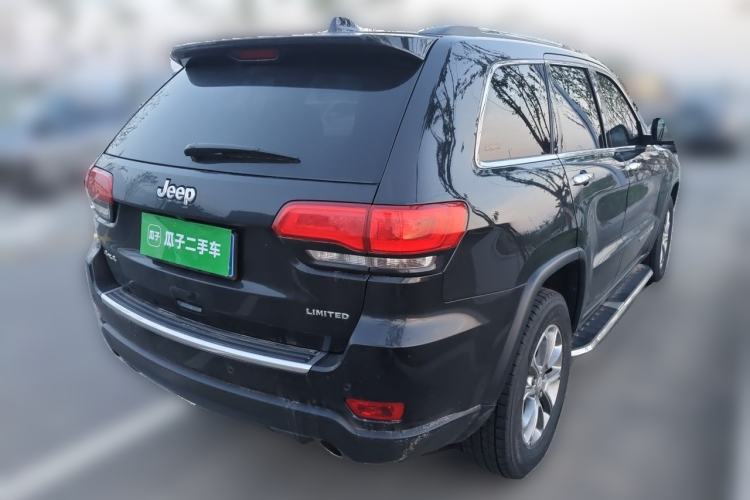 Used Jeep Grand Cherokee 2014 3.0L Comfort Navigation Edition Rear Right 45 Deg