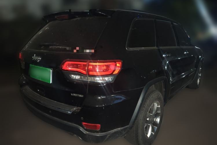 Used Jeep Grand Cherokee 2014 3.0L Comfort Navigation Edition Rear Right 45 Deg
