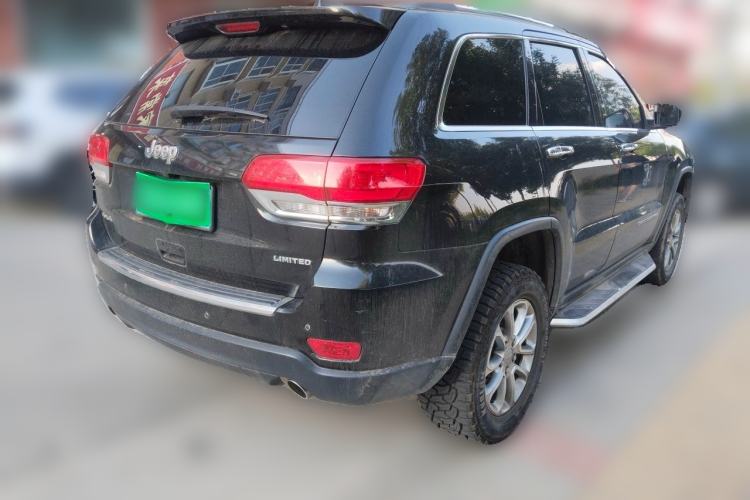 Used Jeep Grand Cherokee 2014 3.0L Comfort Navigation Edition Rear Right 45 Deg