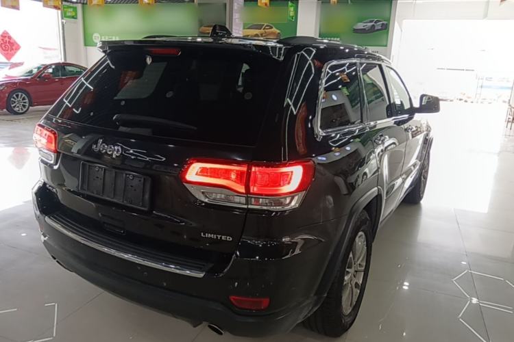 Used Jeep Grand Cherokee 2014 3.6L Elite Navigation Edition Rear Right 45 Deg