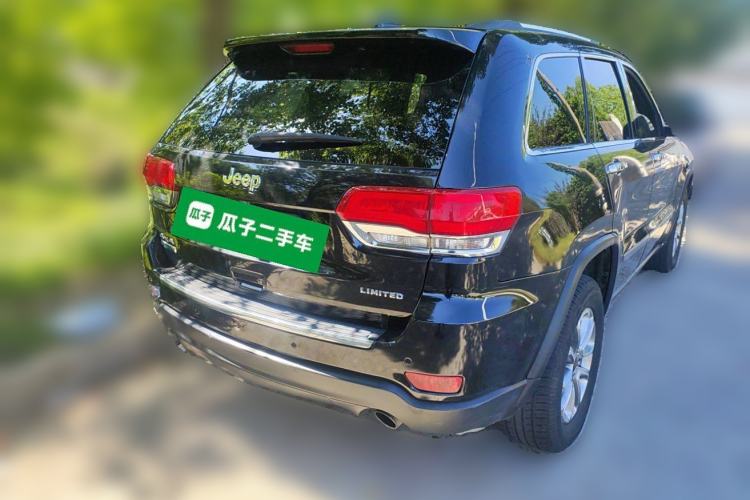 Used Jeep Grand Cherokee 2014 3.0TD Diesel Comfort Navigation Version Rear Right 45 Deg