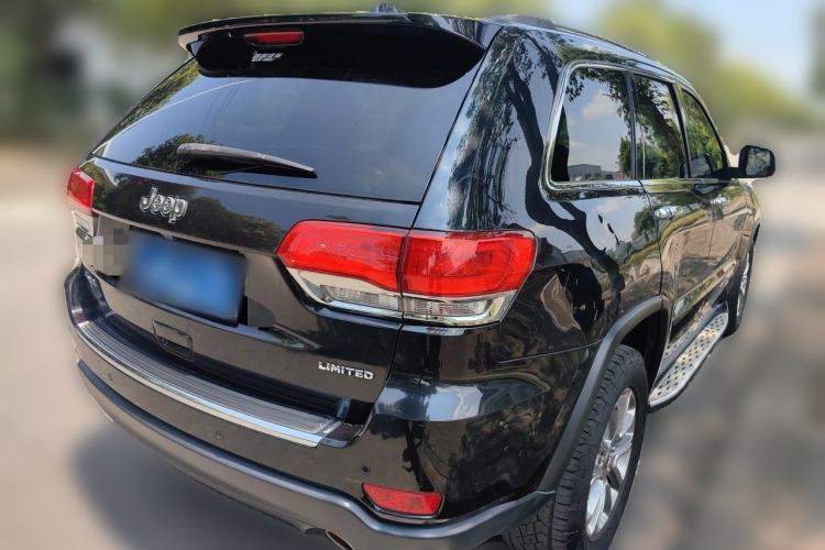 Used Jeep Grand Cherokee 2014 3.0L Comfort Navigation Edition Rear Right 45 Deg