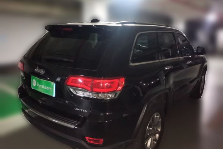 Used Jeep Grand Cherokee 2014 3.0L Comfort Navigation Edition Rear Right 45 Deg