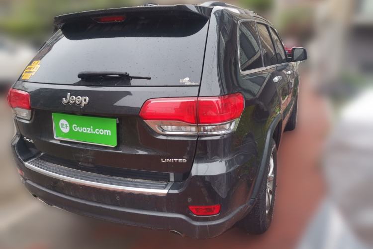 Used Jeep Grand Cherokee 2014 3.0L Comfort Navigation Edition Rear Right 45 Deg