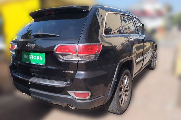 Used Jeep Grand Cherokee 2014 3.0L Comfort Navigation Edition Rear Right 45 Deg