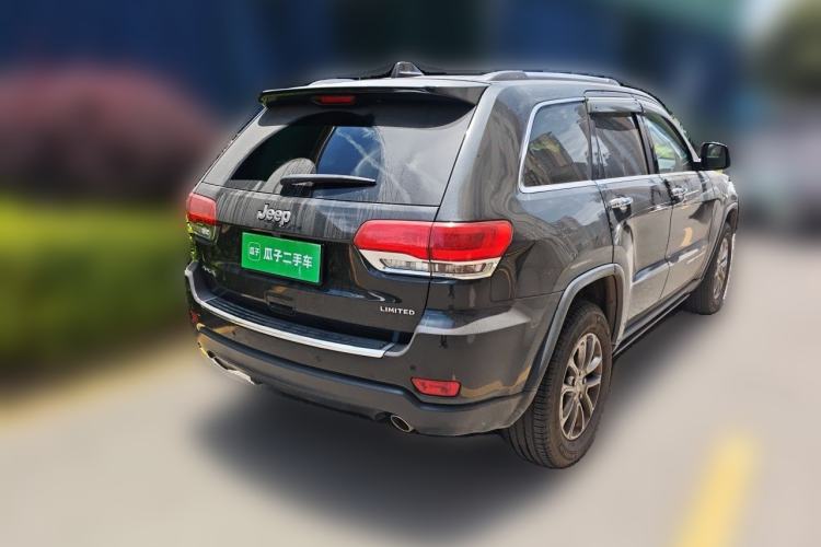 Used Jeep Grand Cherokee 2014 3.6L Elite Navigation Edition Rear Right 45 Deg