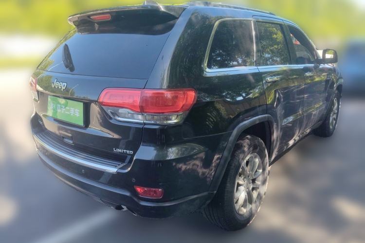 Used Jeep Grand Cherokee 2014 3.0L Comfort Navigation Edition Rear Right 45 Deg