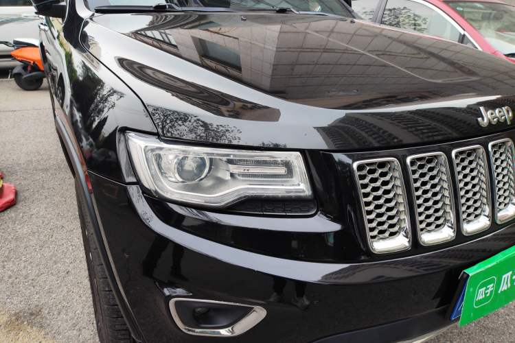 Used Jeep Grand Cherokee 2014 3.6L Elite Navigation Edition Right Front Headlight