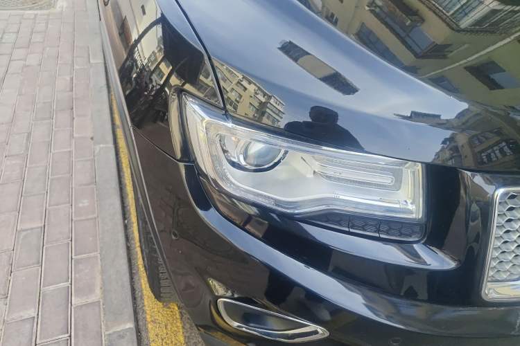 Used Jeep Grand Cherokee  Right Front Headlight
