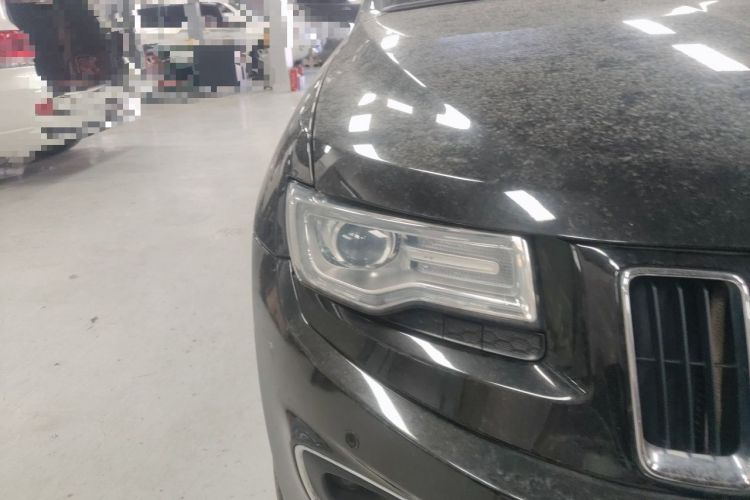 Used Jeep Grand Cherokee 2014 3.6L Comfort Navigation Edition Right Front Headlight