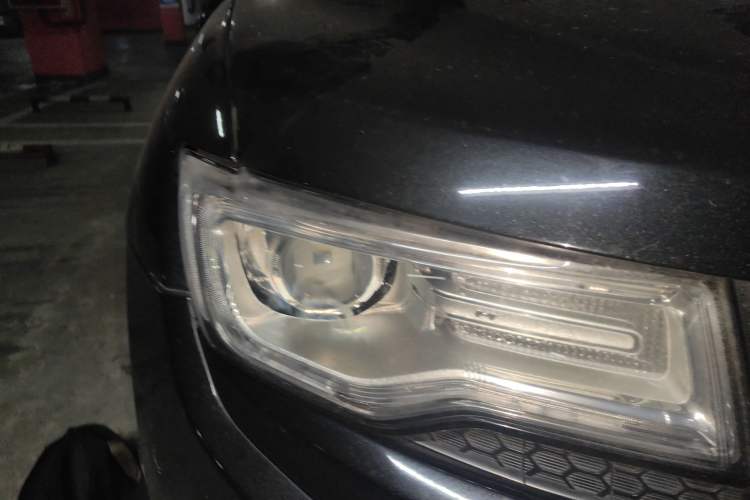 Used Jeep Grand Cherokee 2014 3.0L Comfort Navigation Edition Right Front Headlight