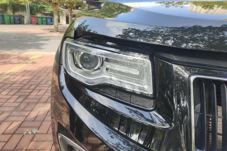 Used Jeep Grand Cherokee 2014 3.6L Elite Navigation Edition Right Front Headlight