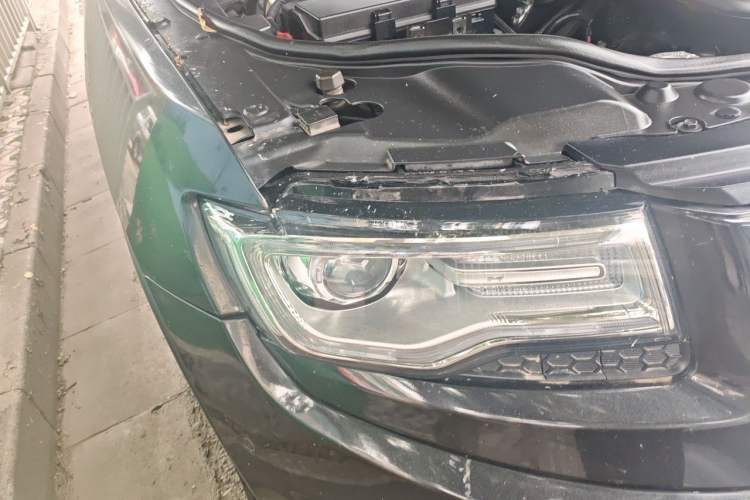 Used Jeep Grand Cherokee 2014 3.0L Comfort Navigation Edition Right Front Headlight