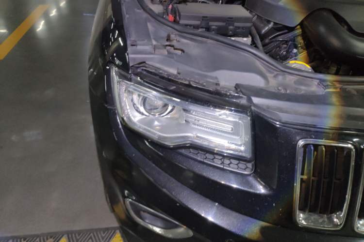 Used Jeep Grand Cherokee 2014 3.0L Comfort Navigation Edition Right Front Headlight