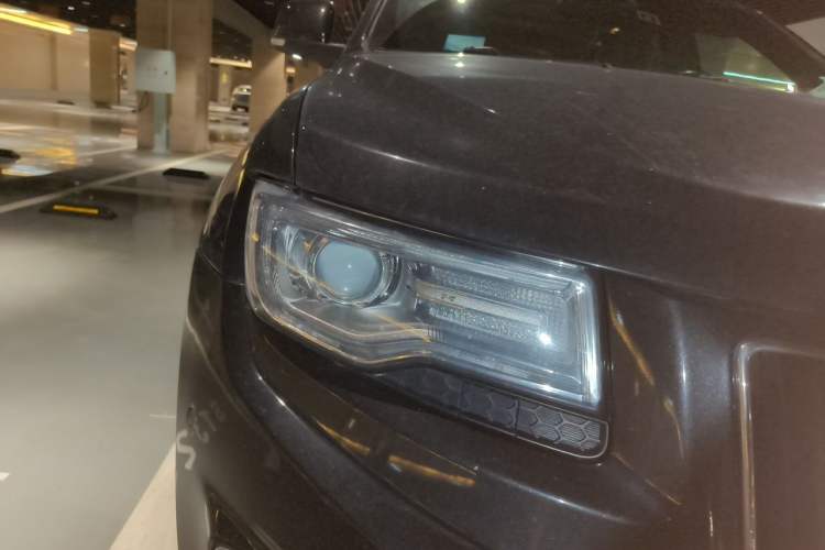 Used Jeep Grand Cherokee 2014 3.0L Comfort Navigation Edition Right Front Headlight