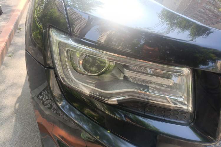 Used Jeep Grand Cherokee 2014 3.6L Elite Navigation Edition Right Front Headlight