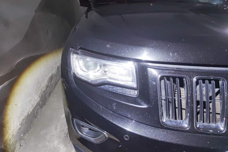 Used Jeep Grand Cherokee 2014 3.0L Comfort Navigation Edition Right Front Headlight