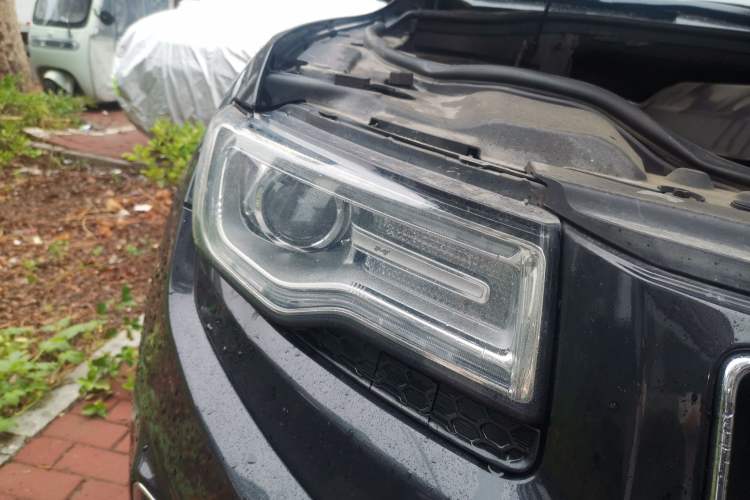 Used Jeep Grand Cherokee 2014 3.0L Comfort Navigation Edition Right Front Headlight