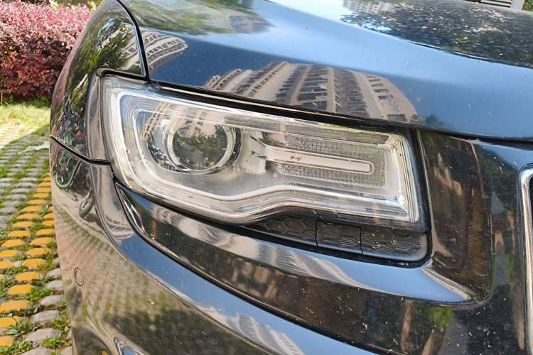 Used Jeep Grand Cherokee 2014 3.0TD Diesel Comfort Navigation Version Right Front Headlight