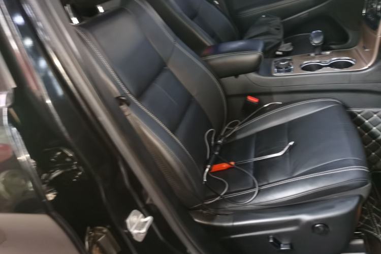 Used Jeep Grand Cherokee 2014 3.0L Comfort Navigation Edition Right Front Seat