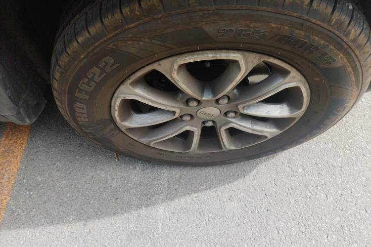 Used Jeep Grand Cherokee 2014 3.6L Elite Navigation Edition Right Front Wheel Hub