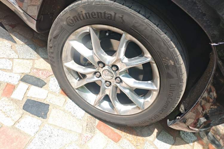 Used Jeep Grand Cherokee 2014 3.0L Flagship Zunyue Edition Right Front Wheel Hub