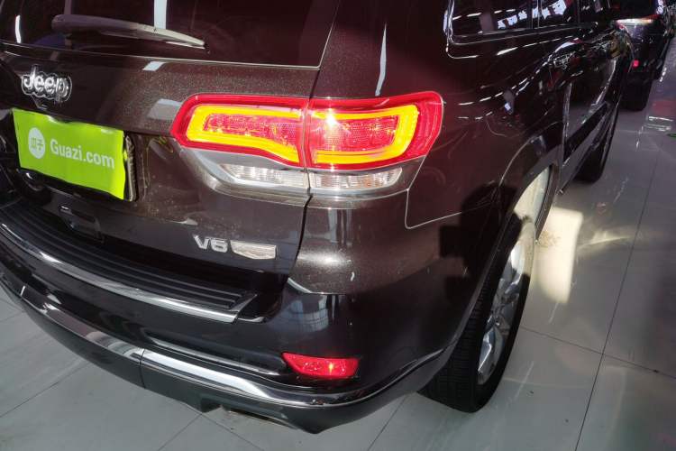 Used Jeep Grand Cherokee 2014 3.0L Flagship Zunyue Edition Right Rear Taillight