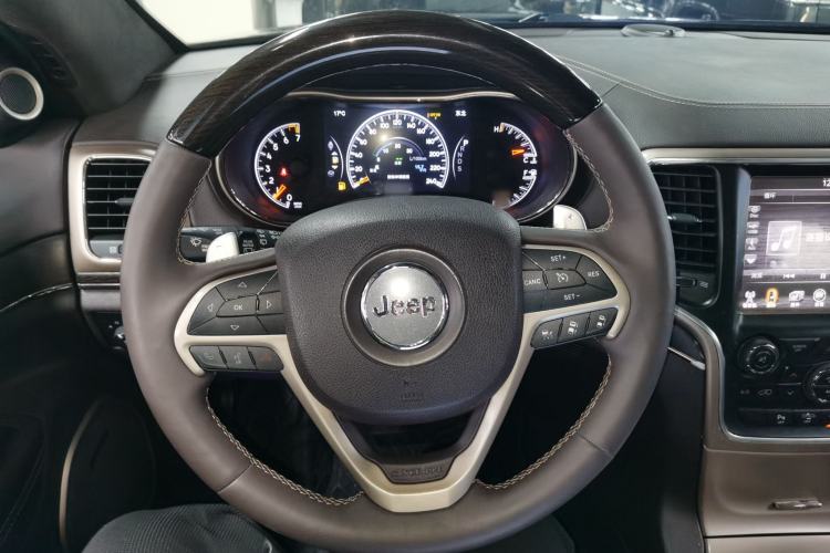 Used Jeep Grand Cherokee 2014 3.0L Flagship Zunyue Edition Steering Wheel