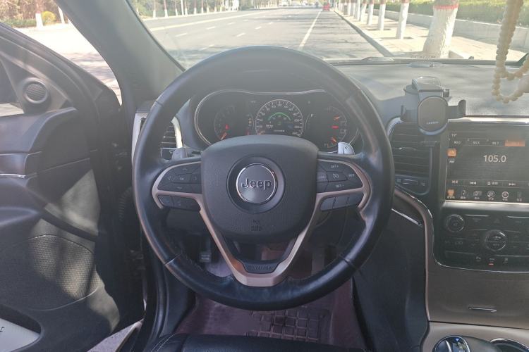 Used Jeep Grand Cherokee 2014 3.6L Elite Navigation Edition Steering Wheel