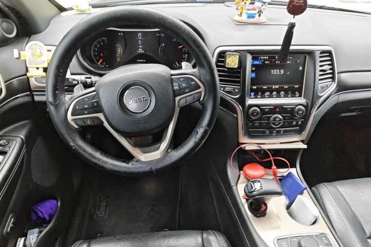 Used Jeep Grand Cherokee 2014 3.6L Elite Navigation Edition Steering Wheel