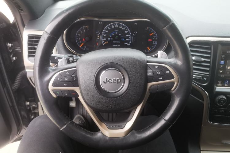 Used Jeep Grand Cherokee 2014 3.6L Elite Navigation Edition Steering Wheel