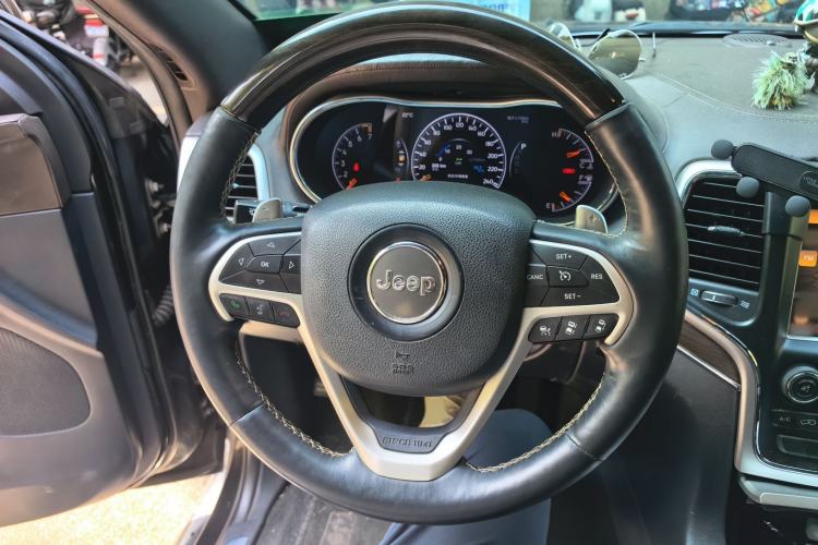 Used Jeep Grand Cherokee 2014 3.6L Elite Navigation Edition Steering Wheel