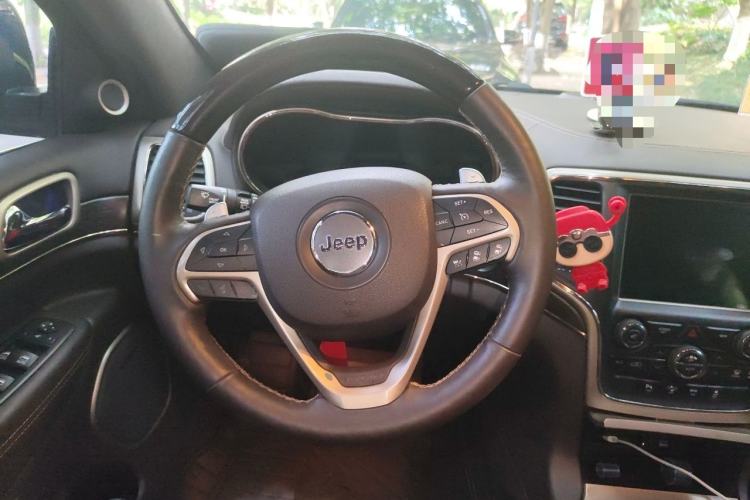 Used Jeep Grand Cherokee 2014 3.0L Flagship Zunyue Edition Steering Wheel