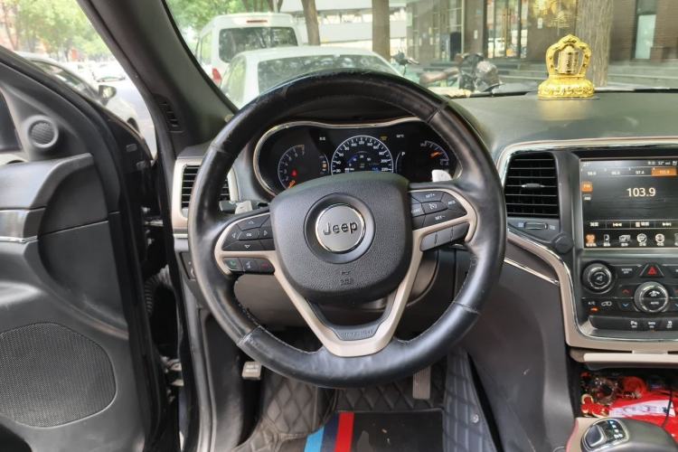 Used Jeep Grand Cherokee 2014 3.6L Elite Navigation Edition Steering Wheel