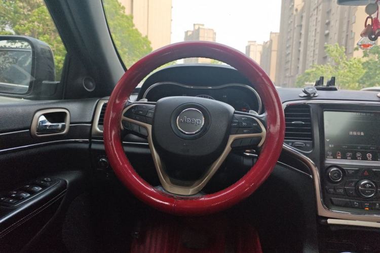 Used Jeep Grand Cherokee 2014 3.6L Elite Navigation Edition Steering Wheel