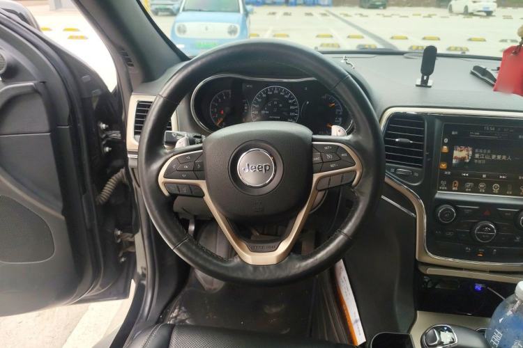 Used Jeep Grand Cherokee 2014 3.6L Elite Navigation Edition Steering Wheel