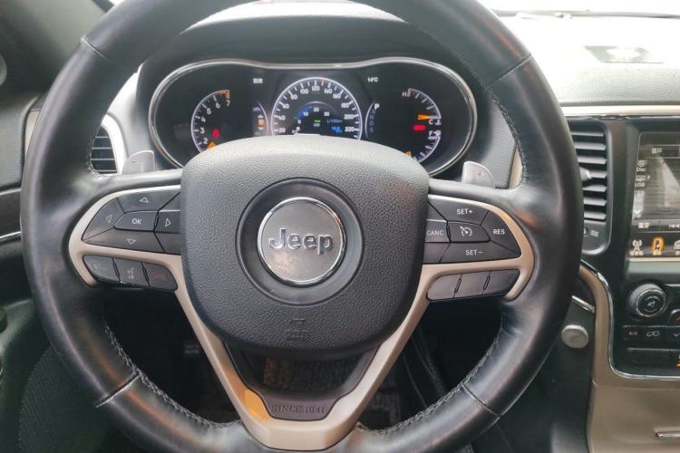 Used Jeep Grand Cherokee 2014 3.6L Elite Navigation Edition Steering Wheel