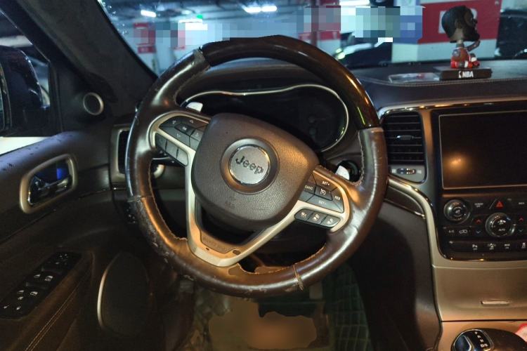 Used Jeep Grand Cherokee 2014 3.0L Flagship Zunyue Edition Steering Wheel