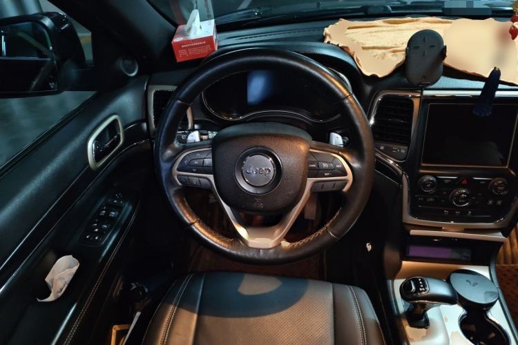 Used Jeep Grand Cherokee 2014 3.6L Elite Navigation Edition Steering Wheel