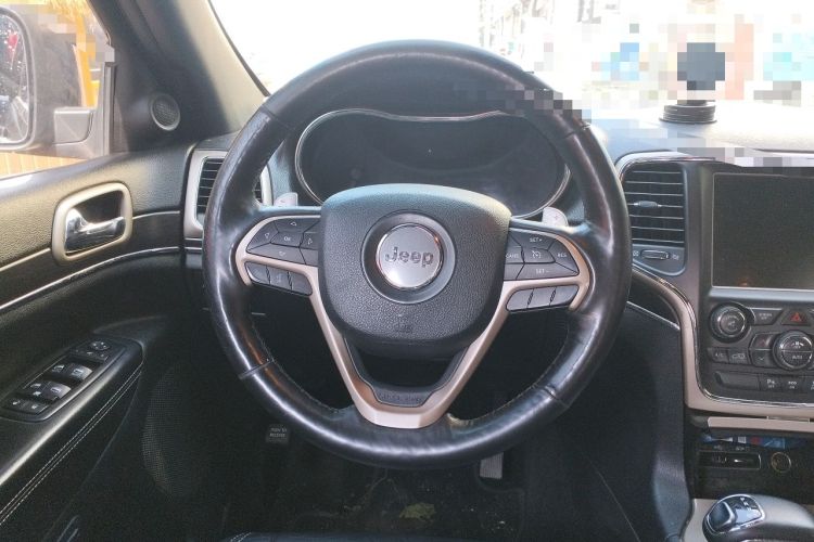 Used Jeep Grand Cherokee 2014 3.0L Comfort Navigation Edition Steering Wheel