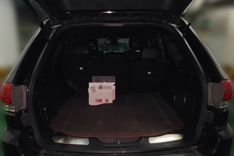 Used Jeep Grand Cherokee 2014 3.0L Comfort Navigation Edition Trunk
